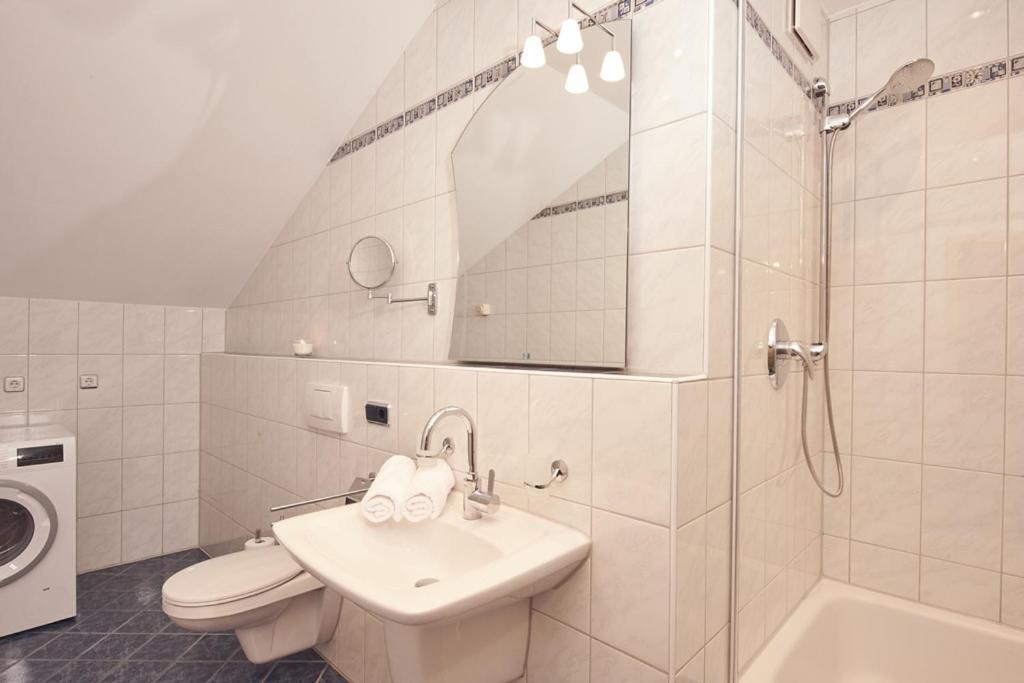 Hotel Seeblick & Ferienwohnung Bad Endorf Exteriér fotografie